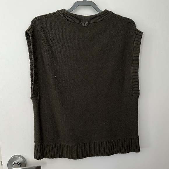 Antipast Sleeveless Sweater - Picture 4 of 6